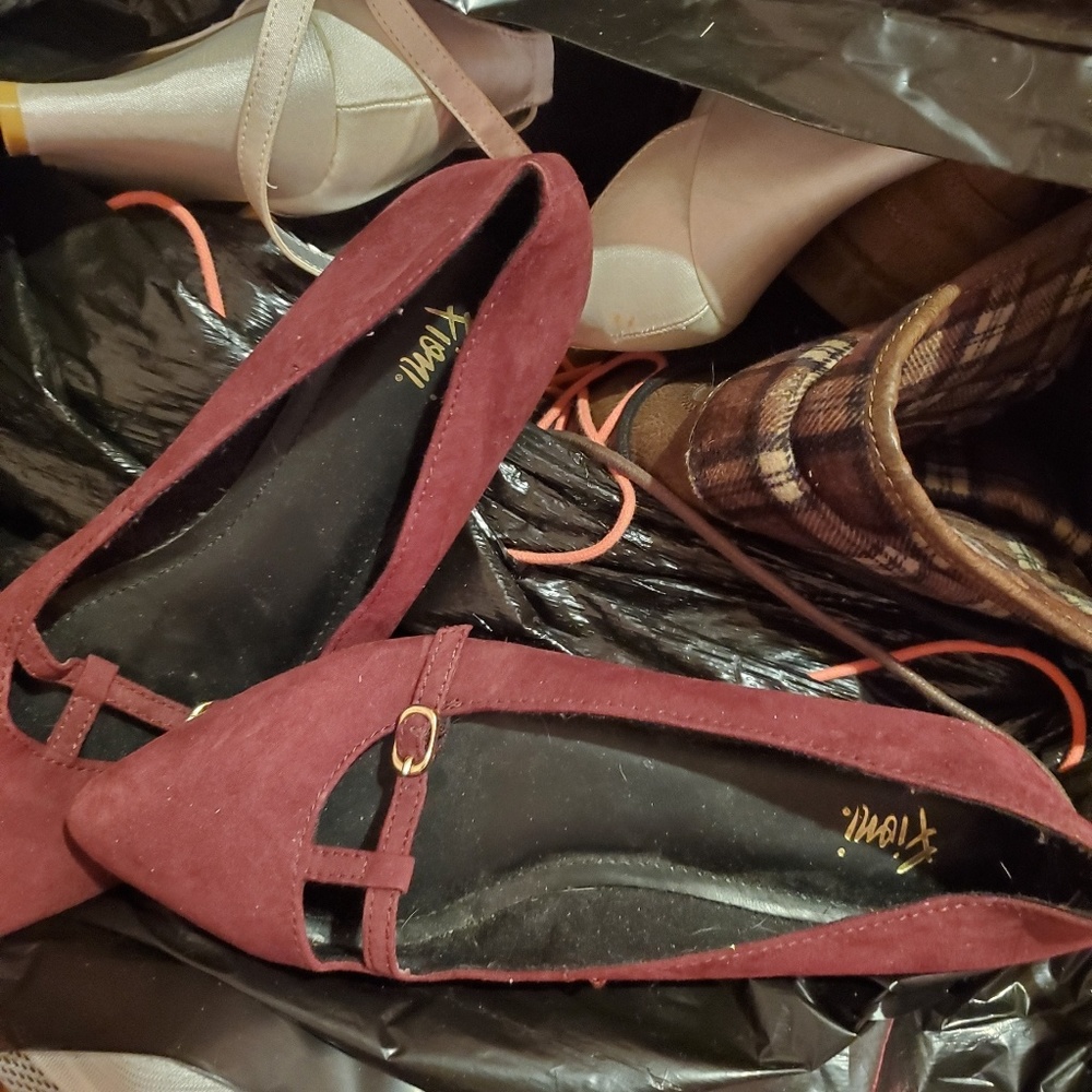 Shoes - Picture 2 of 2